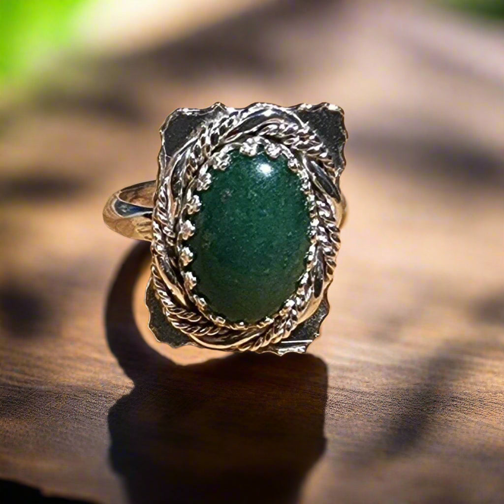 Bold Handmade .925 Sterling Silver Green Aventurine Ring – Twisted Rope Accent & Rugged Plate✨