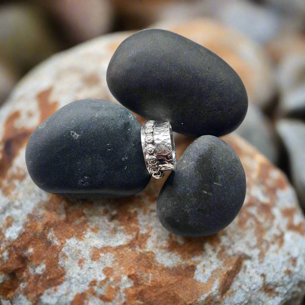 Sterling Silver Handmade Spinner Ring Hammered Style with Daisy Flower Outer Ring