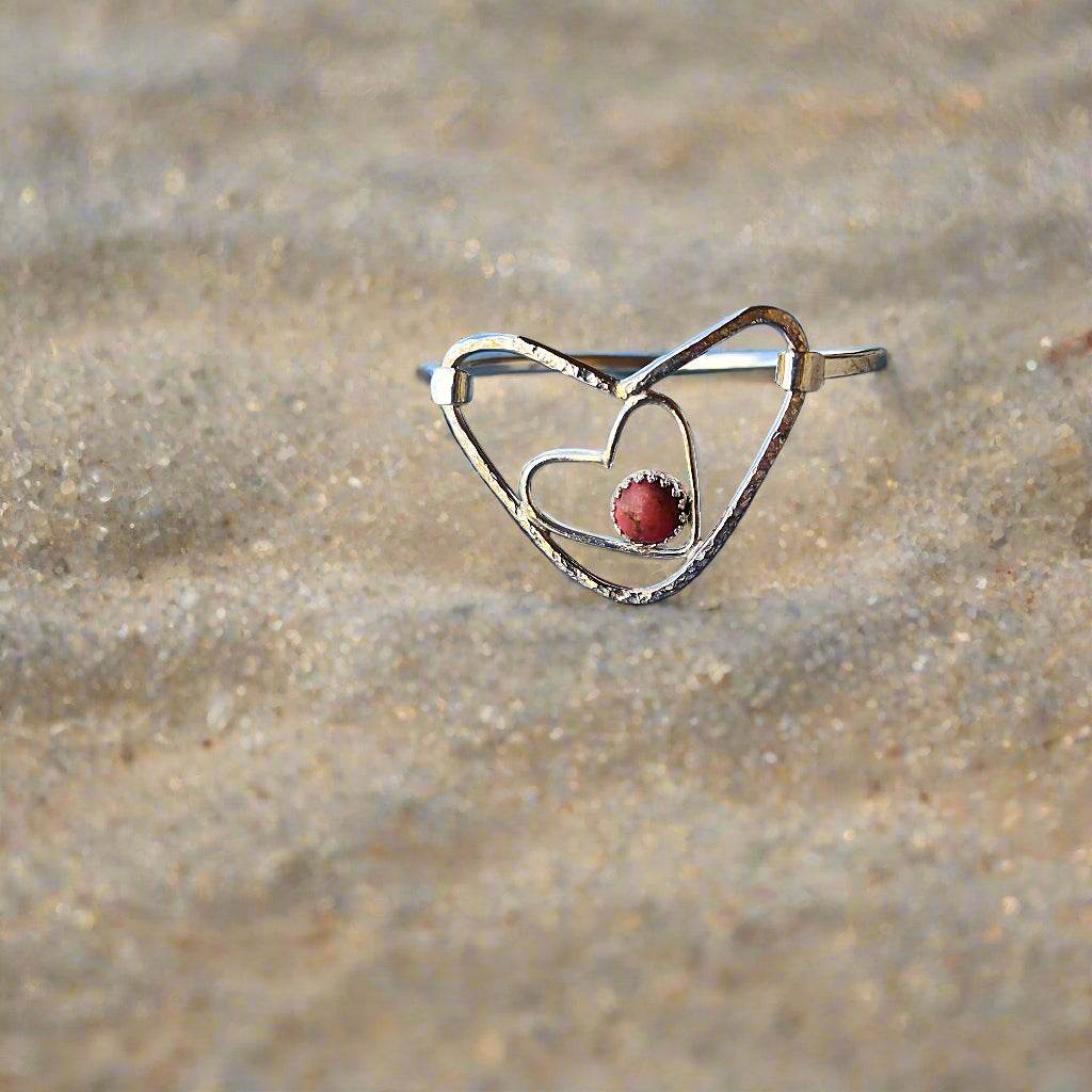 Handmade Sterling Silver Hammered Texture Bracelet with Heart-Shaped Clasp & 10mm Gemstone – Chic Boho