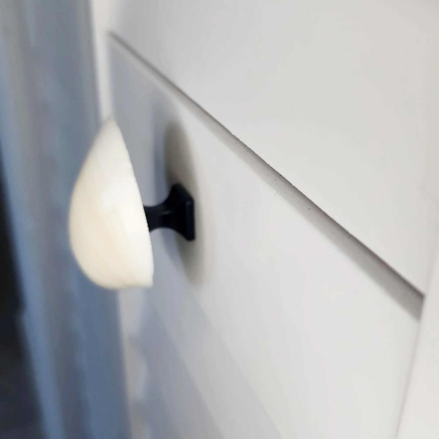 Clam Shell Cabinet Knobs & Drawer Pulls – Authentic Seashell Hardware for Beach, Coastal & Nautical Kitchens & Bathrooms