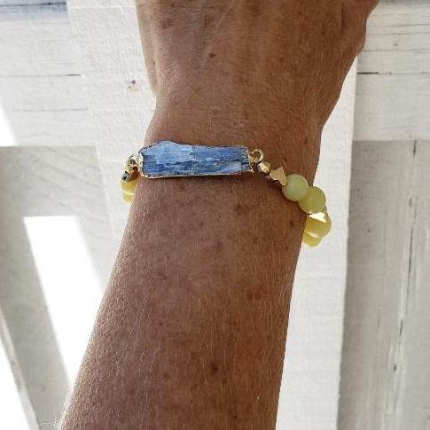 Raw Blue Kyanite With Yellow Peridot Beads Stretchband - South Florida Boho Boutique