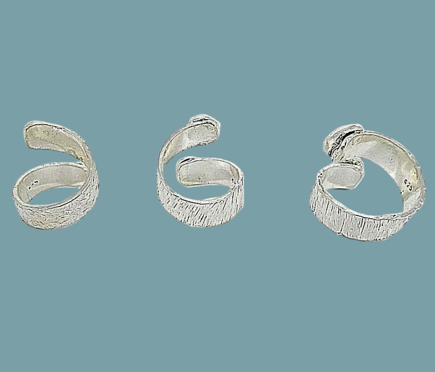 Sterling Silver Hammered Texture Minimalist Ring With Silver Beads - Adjustable - South Florida Boho Boutique