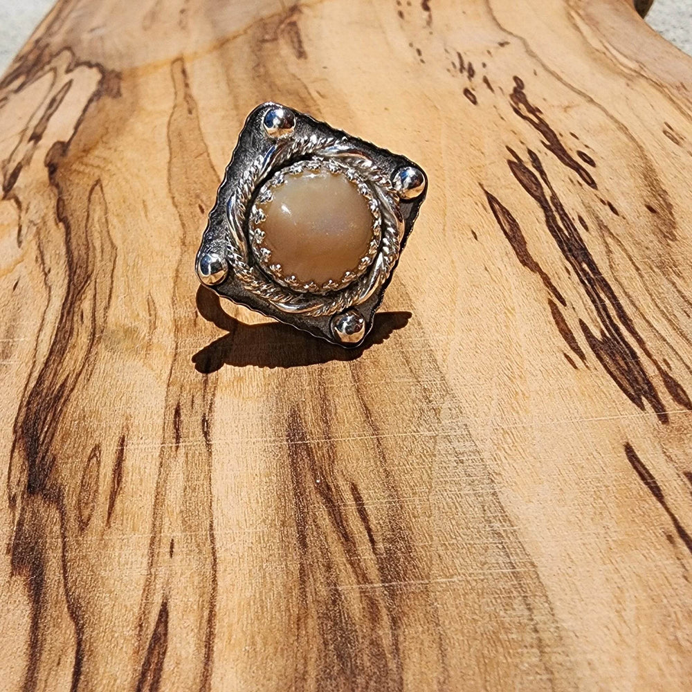 Statement Ring -Tawny Mother Of Pearl Cabochon - Sterling Silver Vintage Boho