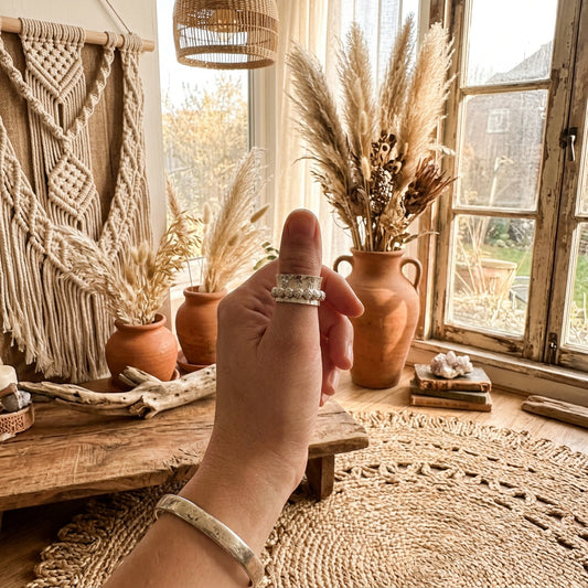 Sterling Silver Handmade Spinner Ring Hammered Style with Daisy Flower Outer Ring