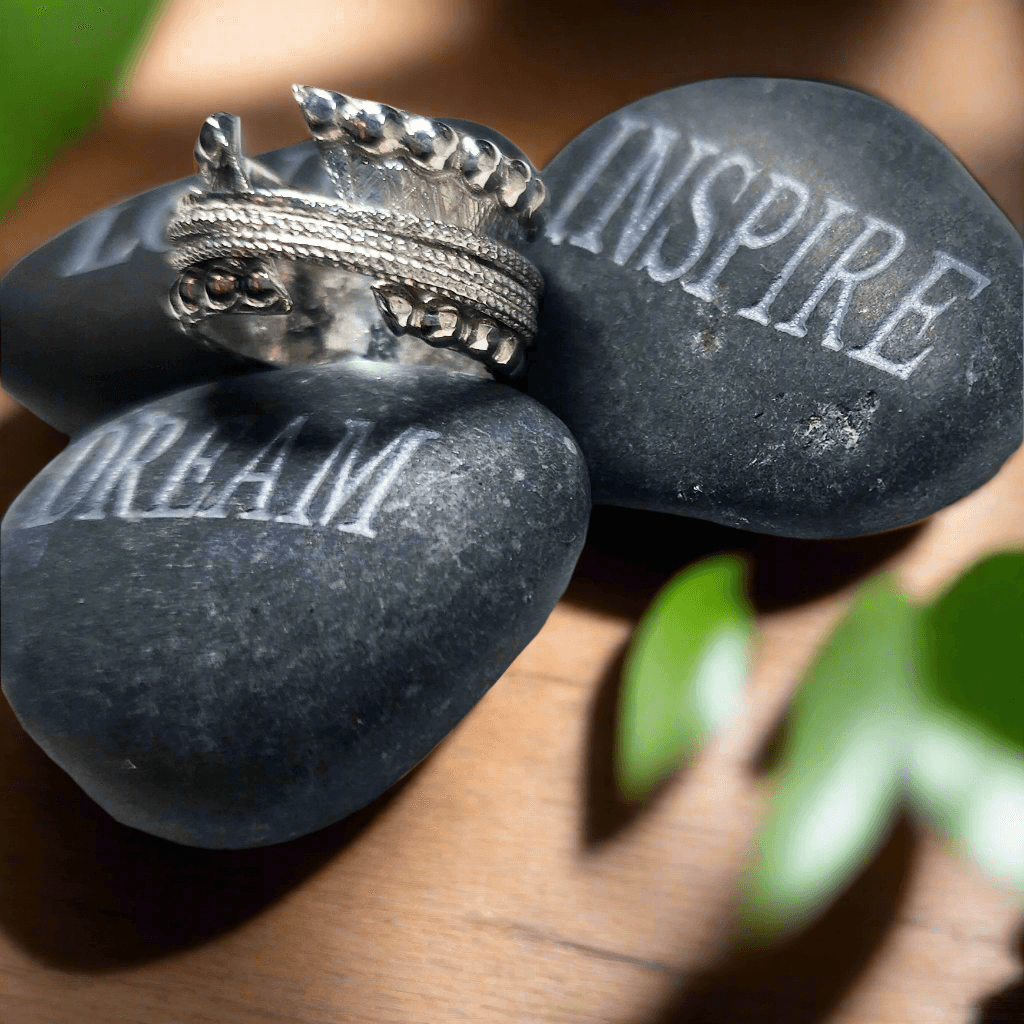 Handcrafted .925 Sterling Silver Boho Spinner Ring | Diamond-Cut Pattern & Half-Bead Detail