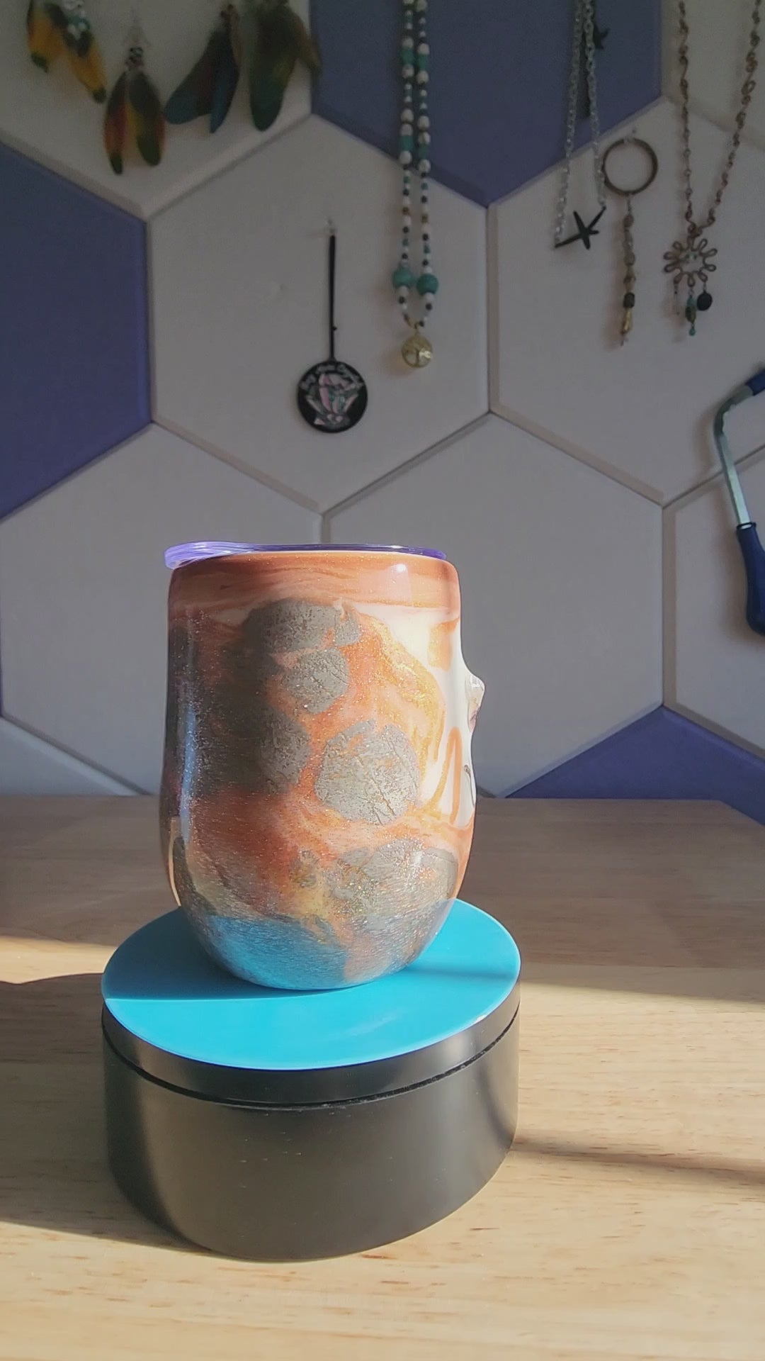 video of tumbler turning
