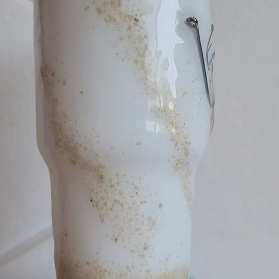Video thumbnail – Shore Thing Hook & Tumble™ 30oz coastal tumbler rotating view