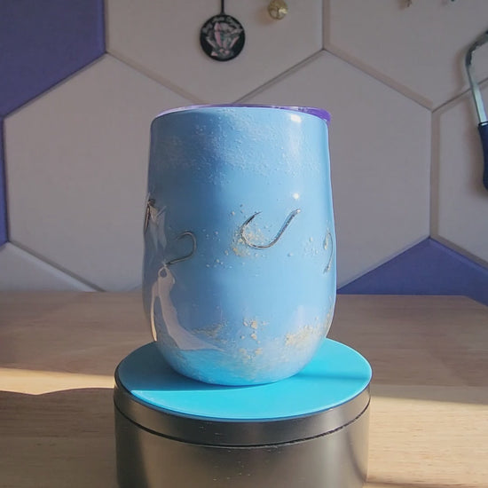 Blue Tide Hook & Tumble™ tumbler video – real fishing hooks in ocean blue epoxy resin