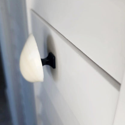 Clam Shell Cabinet Knobs & Drawer Pulls – Authentic Seashell Hardware for Beach, Coastal & Nautical Kitchens & Bathrooms