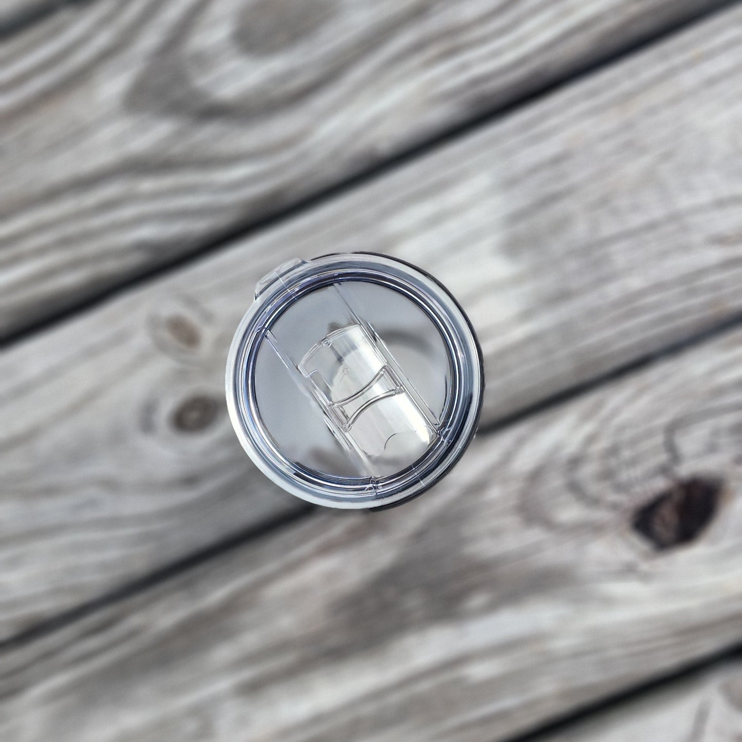 Splash-proof lid on curve-shape insulated seashell tumbler, Saltwater Sips
