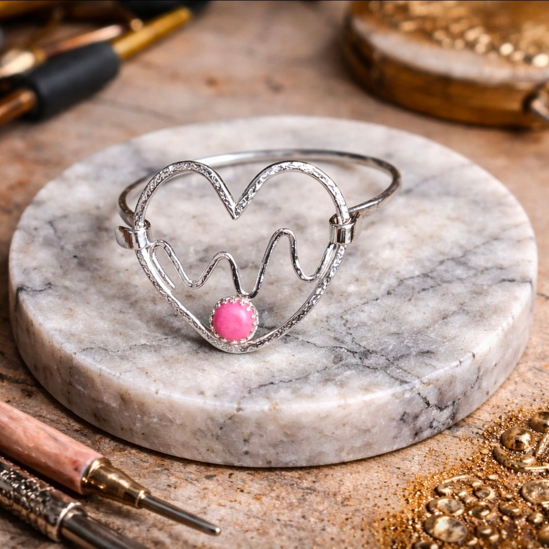 Handmade Sterling Silver .925 Hammered Texture Heart Bracelet – Elegant and Sophisticated