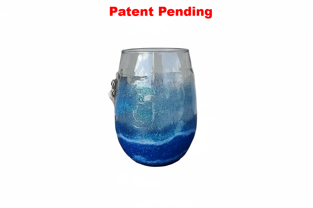 Stemless wine glas with multicole glitter and seashells