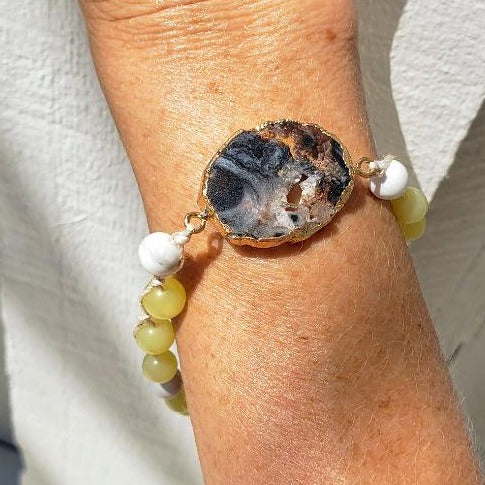 Yellow Peridot/White Howlite Beads String Bracelet