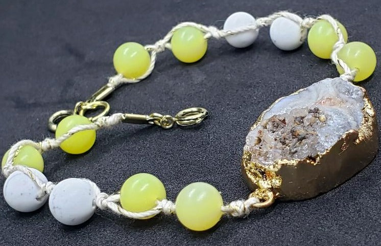 Yellow Peridot/White Howlite Beads String Bracelet